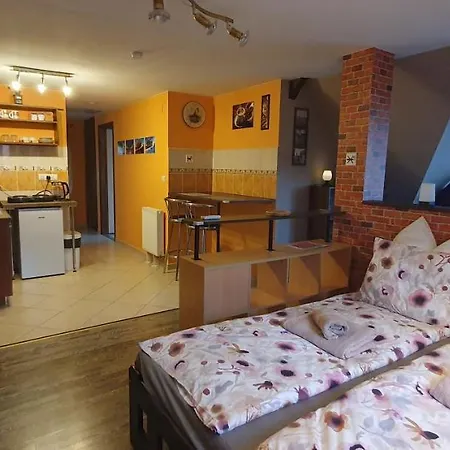 Aparthotel Baker Street Balatonalmadi